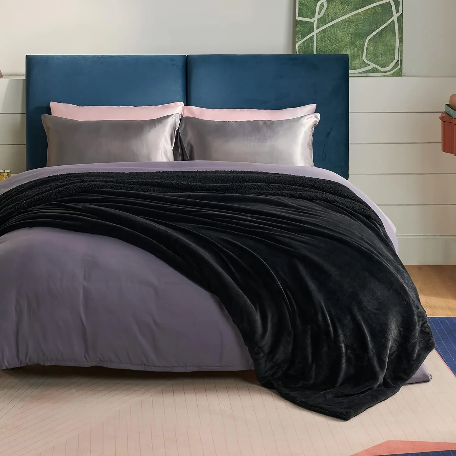 Bedsure Sherpa Fleece Blankets Queen Size for Bed - Thick and Warm, Soft Fuzzy Plush Queen Blanket for Winter, Black, 90x90 Inches